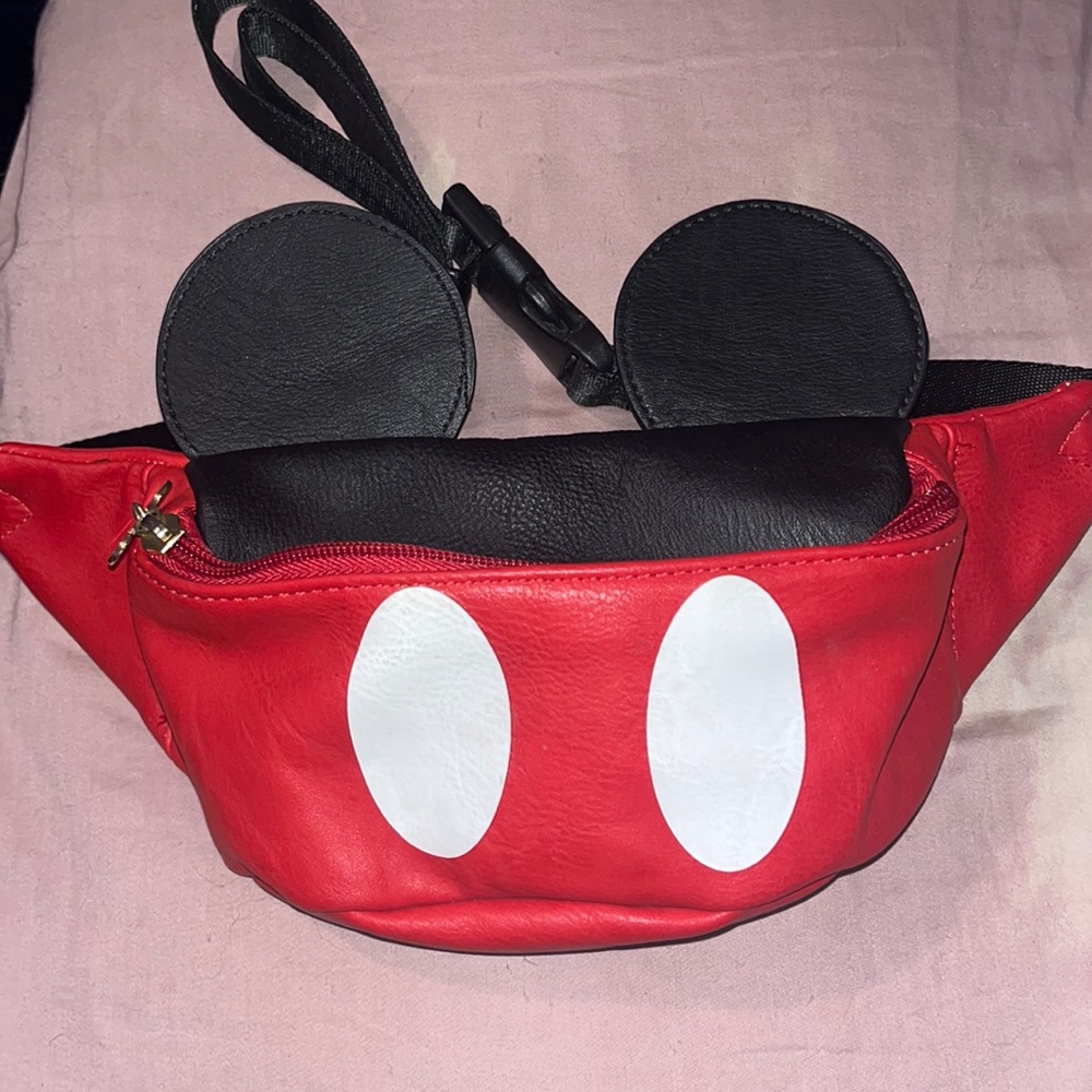 Loungefly Mickey Mouse Fanny pack